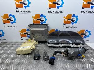 Gebruikte Contactslot + computer Kia Cee'd (EDB5) 1.4 CVVT 16V Prijs op aanvraag aangeboden door Autodemontage Rijnmond BV