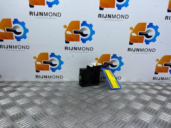 Computer Body Control van een Toyota Aygo (B10) 1.0 12V VVT-i 2006