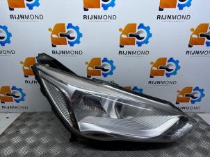 Gebruikte Koplamp rechts Ford Grand C-Max (DXA) 1.0 Ti-VCT EcoBoost 12V 125 Prijs op aanvraag aangeboden door Autodemontage Rijnmond BV