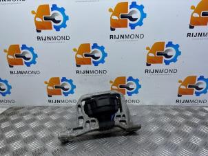 Gebruikte Motorsteun Ford Grand C-Max (DXA) 1.0 Ti-VCT EcoBoost 12V 125 Prijs € 40,00 Margeregeling aangeboden door Autodemontage Rijnmond BV