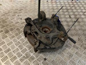 Gebruikte Fusee links-achter BMW 1 serie (F20) 114i 1.6 16V Prijs op aanvraag aangeboden door Autodemontage Rijnmond BV