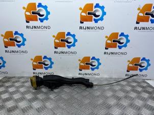 Gebruikte Olie Peilstok Nissan Primastar 2.0 dCi 90 Prijs op aanvraag aangeboden door Autodemontage Rijnmond BV