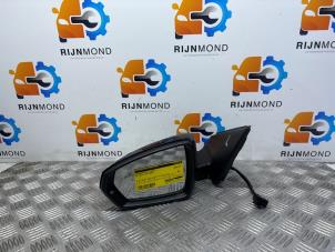 Gebruikte Buitenspiegel links Volkswagen Polo VI (AW1) 1.0 MPI 12V Prijs € 150,00 Margeregeling aangeboden door Autodemontage Rijnmond BV
