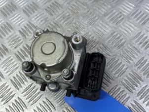 Gebruikte ABS Pomp Daihatsu Terios (J2) 1.5 16V DVVT 4x2 Euro 4 Prijs € 50,00 Margeregeling aangeboden door Autodemontage Rijnmond BV