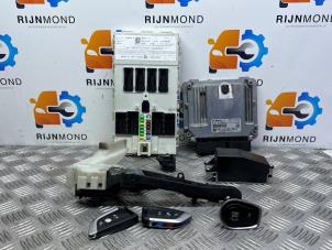 Gebruikte Kontaktslot + computer BMW X1 (F48) xDrive 20d 2.0 16V Prijs op aanvraag aangeboden door Autodemontage Rijnmond BV