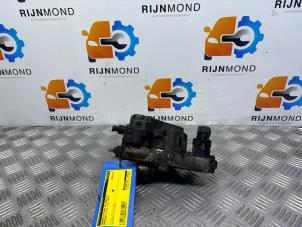 Gebruikte Brandstofpomp Mechanisch Mercedes Vito (639.6) 2.2 109 CDI 16V Prijs € 140,00 Margeregeling aangeboden door Autodemontage Rijnmond BV