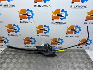 Gebruikte Hoedenplank Steun Mercedes C Estate (S205) C-180 1.6 16V BlueEfficiency Prijs € 50,00 Margeregeling aangeboden door Autodemontage Rijnmond BV