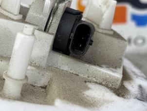 Gebruikte Tank element Pomp Mercedes C Estate (S205) C-180 1.6 16V BlueEfficiency Prijs op aanvraag aangeboden door Autodemontage Rijnmond BV