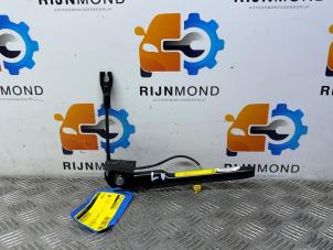 Gebruikte Gordelspanner links Fiat 500 (312) 0.9 TwinAir 85 Prijs op aanvraag aangeboden door Autodemontage Rijnmond BV