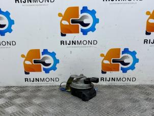 Gebruikte Claxon Mercedes C Estate (S205) C-400 3.0 V6 Turbo 4-Matic Prijs € 20,00 Margeregeling aangeboden door Autodemontage Rijnmond BV