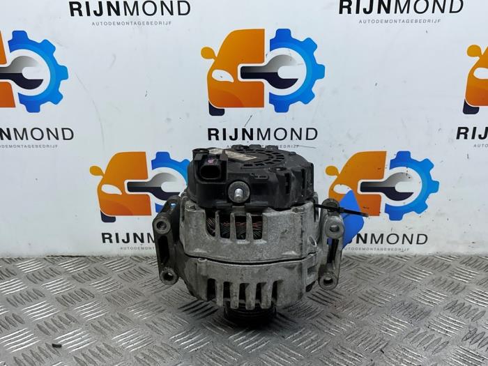 Gebruikte Dynamo Mercedes C Estate (S205) C-400 3.0 V6 Turbo 4-Matic Prijs € 64,99 Margeregeling aangeboden door Autodemontage Rijnmond BV