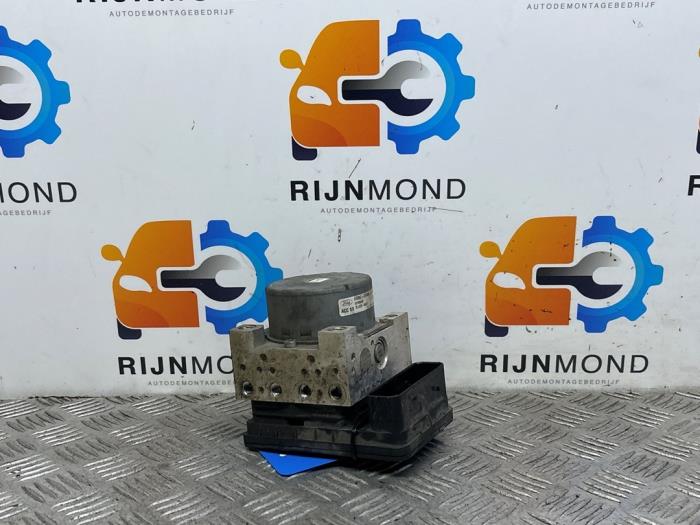 Gebruikte ABS Pomp Ford Mondeo V 2.0 EcoBoost 16V Prijs op aanvraag aangeboden door Autodemontage Rijnmond BV