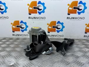 Gebruikte Veiligheidsgordel links-voor Opel Astra K Sports Tourer 1.6 CDTI 110 16V Prijs op aanvraag aangeboden door Autodemontage Rijnmond BV