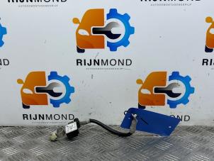 Gebruikte Accu sensor Kia Stonic (YB) 1.0i T-GDi 12V Prijs op aanvraag aangeboden door Autodemontage Rijnmond BV