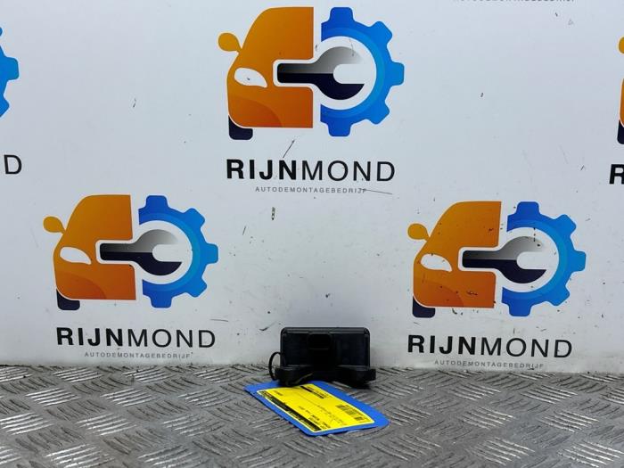 Gebruikte Esp computer Renault Megane III Grandtour (KZ) 1.5 dCi 110 Prijs op aanvraag aangeboden door Autodemontage Rijnmond BV