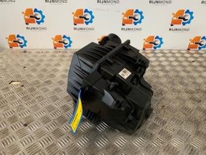 Gebruikte Luchtfilterhuis Landrover Range Rover Evoque (LVJ/LVS) 2.2 SD4 16V Prijs € 48,40 Inclusief btw aangeboden door Autodemontage Rijnmond BV