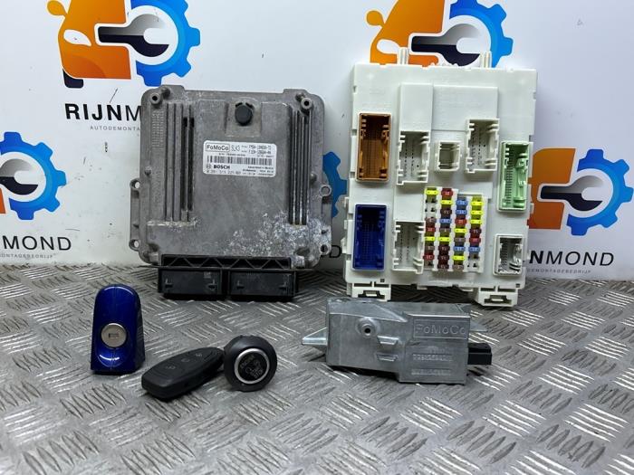 Gebruikte Kontaktslot + computer Ford Focus 3 ST 2.0 ST EcoBoost 16V Prijs op aanvraag aangeboden door Autodemontage Rijnmond BV