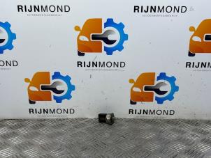 Gebruikte Brandstofdruk sensor BMW 3 serie (E93) 330i 24V Prijs € 60,50 Inclusief btw aangeboden door Autodemontage Rijnmond BV