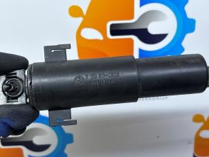 Gebruikte Pomp koplampsproeier BMW 3 serie (E93) 330i 24V Prijs € 18,15 Inclusief btw aangeboden door Autodemontage Rijnmond BV