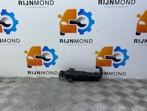 Gebruikte Pomp koplampsproeier BMW 3 serie (E93) 330i 24V Prijs € 18,15 Inclusief btw aangeboden door Autodemontage Rijnmond BV