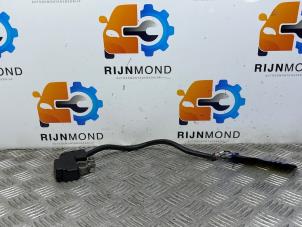 Gebruikte Accu sensor BMW 3 serie (E93) 330i 24V Prijs € 42,35 Inclusief btw aangeboden door Autodemontage Rijnmond BV