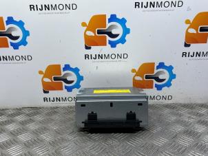 Gebruikte Radio Ford Fiesta 6 (JA8) 1.6 TDCi 16V Prijs op aanvraag aangeboden door Autodemontage Rijnmond BV