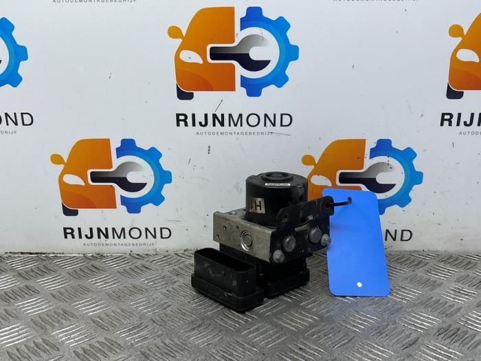 Gebruikte ABS Pomp Ford Fiesta 6 (JA8) 1.6 TDCi 16V Prijs op aanvraag aangeboden door Autodemontage Rijnmond BV