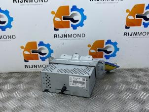 Gebruikte Radio module Ford Fiesta 7 1.1 Ti-VCT 12V 70 Prijs op aanvraag aangeboden door Autodemontage Rijnmond BV