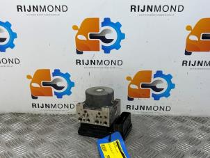 Gebruikte ABS Pomp Ford Fiesta 7 1.1 Ti-VCT 12V 70 Prijs op aanvraag aangeboden door Autodemontage Rijnmond BV