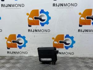 Gebruikte Spanningsregelaar Mercedes E (W213) E-220d 2.0 Turbo 16V Prijs op aanvraag aangeboden door Autodemontage Rijnmond BV