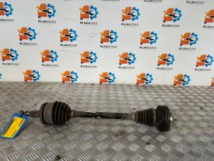 Gebruikte Aandrijfas links-voor Volkswagen Transporter T6 2.0 TDI Prijs € 181,50 Inclusief btw aangeboden door Autodemontage Rijnmond BV