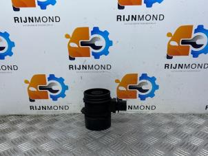 Gebruikte Luchtmassameter Mercedes Vito (639.6) 2.2 111 CDI 16V Prijs op aanvraag aangeboden door Autodemontage Rijnmond BV