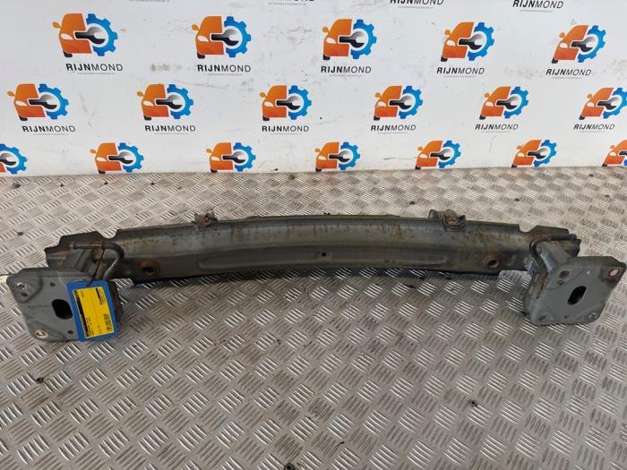 Bumperframe achter van een Mazda 3 (BM/BN) 2.0 SkyActiv-G 120 16V 2018