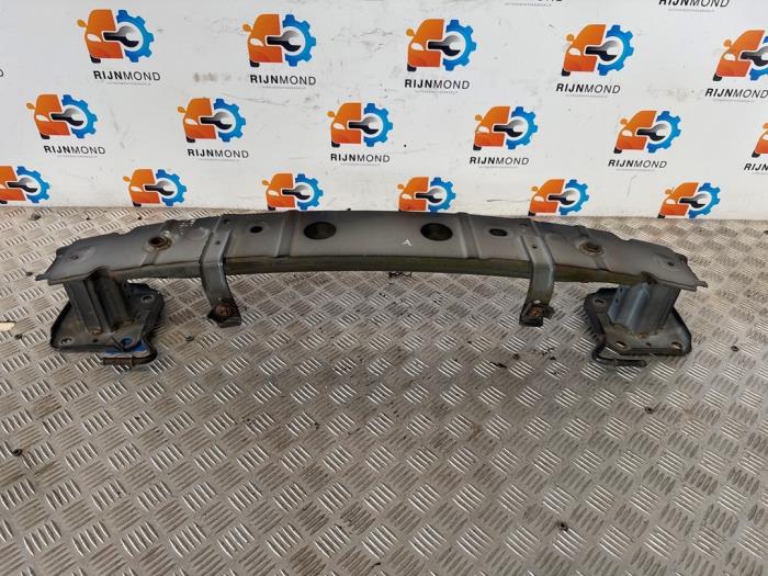 Bumperframe achter van een Mazda 3 (BM/BN) 2.0 SkyActiv-G 120 16V 2018