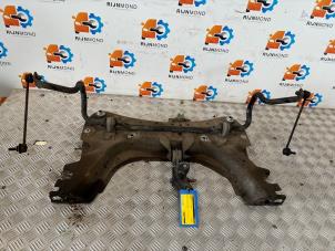 Gebruikte Subframe Renault Clio IV (5R) 1.5 Energy dCi 90 FAP Prijs op aanvraag aangeboden door Autodemontage Rijnmond BV