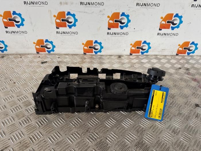 Gebruikte Kleppendeksel BMW 5 serie (F10) 520d 16V Prijs op aanvraag aangeboden door Autodemontage Rijnmond BV