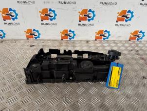 Gebruikte Kleppendeksel BMW 5 serie (F10) 520d 16V Prijs op aanvraag aangeboden door Autodemontage Rijnmond BV