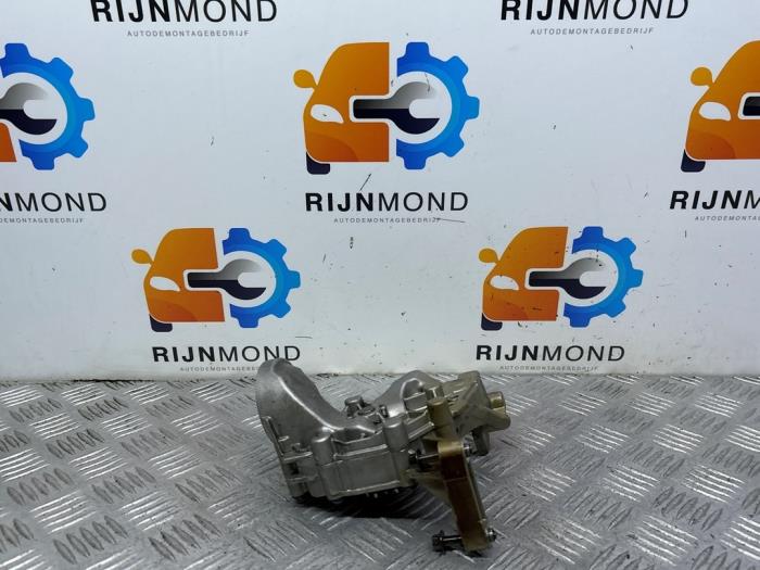 Gebruikte Oliepomp Opel Crossland (X) 1.2 Turbo 12V Prijs op aanvraag aangeboden door Autodemontage Rijnmond BV