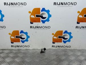 Gebruikte Druksensor Peugeot 2008 (UD/UK/UR/US/UX) 1.2 VTi 12V PureTech 130 Prijs op aanvraag aangeboden door Autodemontage Rijnmond BV