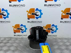 Gebruikte Blower Mercedes C (W204) 1.8 C-180 CGI 16V Prijs € 50,00 Margeregeling aangeboden door Autodemontage Rijnmond BV