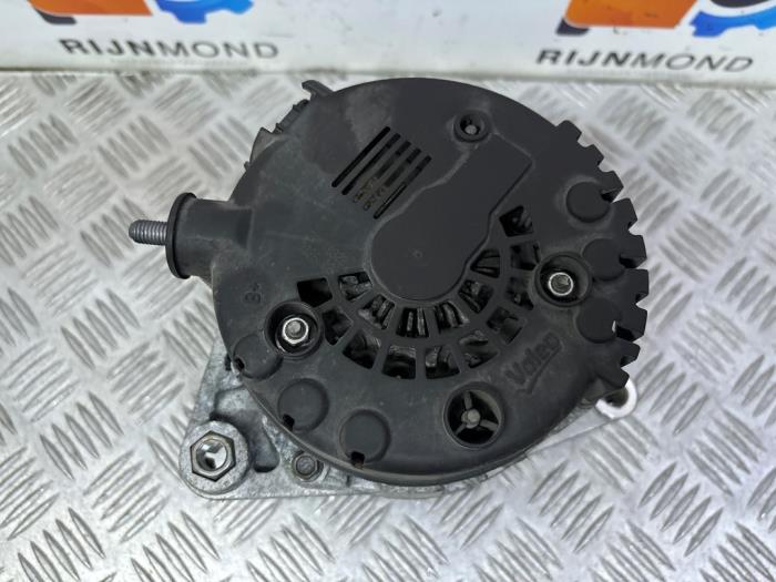 Dynamo van een Hyundai i40 CW (VFC) 1.7 CRDi 16V 2014