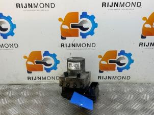 Gebruikte ABS Pomp Hyundai i40 CW (VFC) 1.7 CRDi 16V Prijs op aanvraag aangeboden door Autodemontage Rijnmond BV