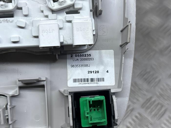 Binnenverlichting voor van een Peugeot Expert (V1/VA/VB/VE/VF/VT/VY) 2.0 Blue HDi 120 16V 2020