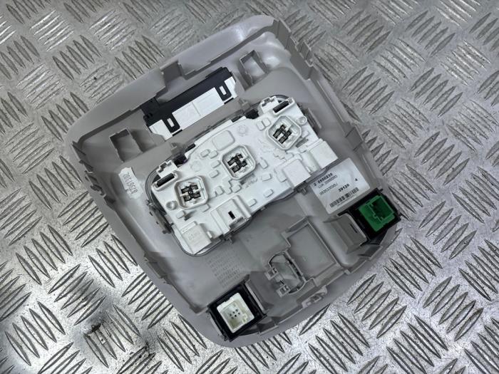 Binnenverlichting voor van een Peugeot Expert (V1/VA/VB/VE/VF/VT/VY) 2.0 Blue HDi 120 16V 2020