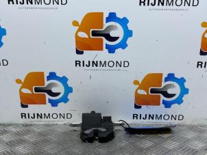 Gebruikte Slotmechaniek Achterklep Opel Corsa E 1.3 CDTi 16V ecoFLEX Prijs € 19,99 Margeregeling aangeboden door Autodemontage Rijnmond BV