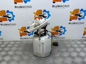 Gebruikte Tank element Pomp Mercedes C Estate (S205) C-180 1.6 16V BlueEfficiency Prijs € 80,00 Margeregeling aangeboden door Autodemontage Rijnmond BV