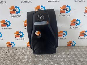 Gebruikte Afdekplaat motor Mercedes C Estate (S205) C-180 1.6 16V BlueEfficiency Prijs € 40,00 Margeregeling aangeboden door Autodemontage Rijnmond BV