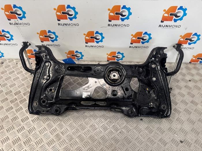 Subframe van een Volkswagen Golf VIII (CD1) 1.5 TSI 16V 2024