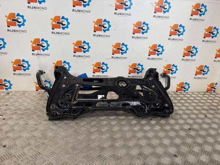 Subframe van een Volkswagen Golf VIII (CD1) 1.5 TSI 16V 2024
