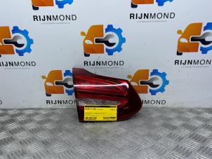 Gebruikte Achterlicht links Mercedes C Estate (S205) C-180 1.6 16V BlueEfficiency Prijs € 75,00 Margeregeling aangeboden door Autodemontage Rijnmond BV